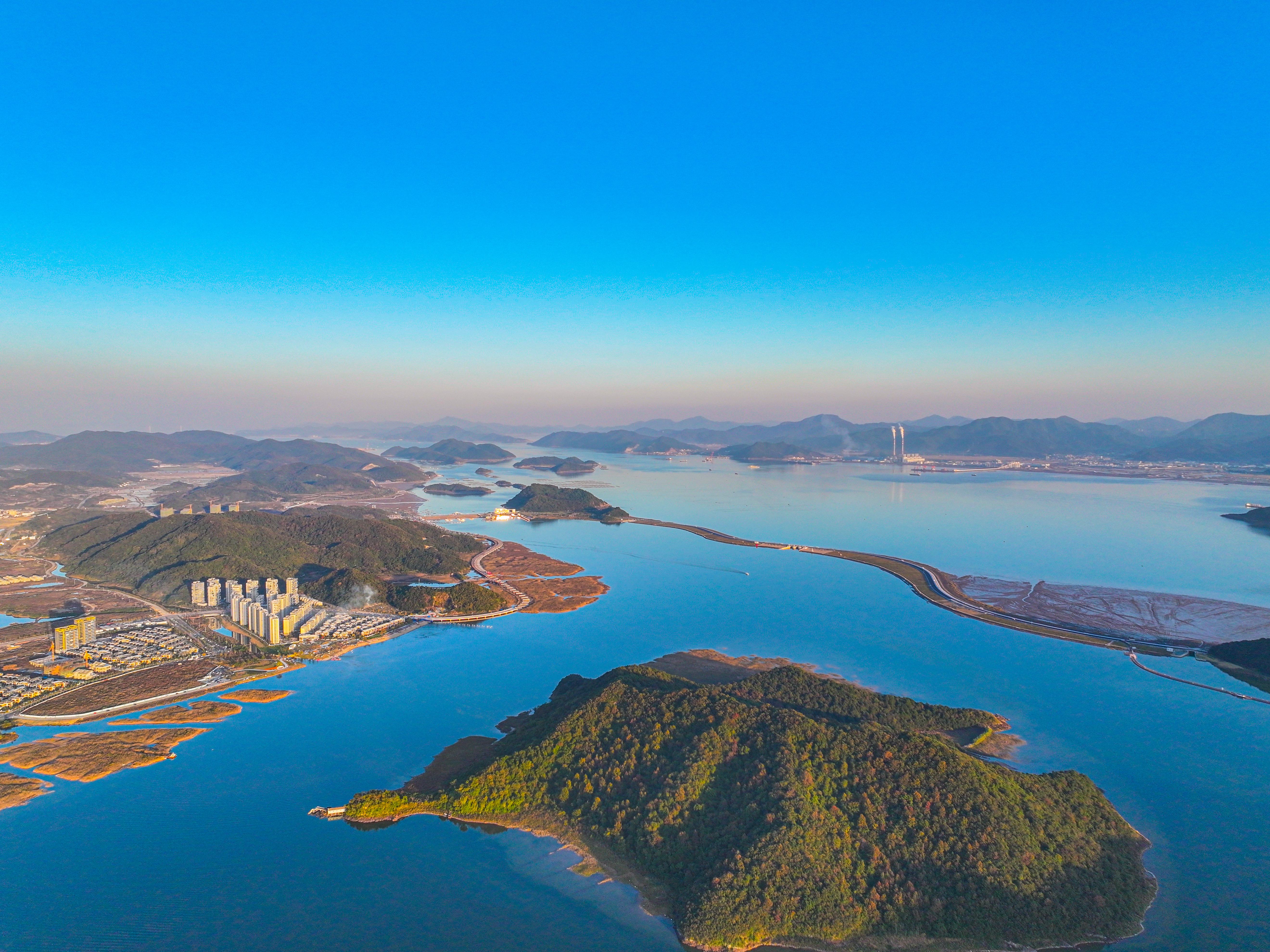 2025年7月鹰米二维码讲解系统赋能宁波湾度假区沉浸式旅游新体验<